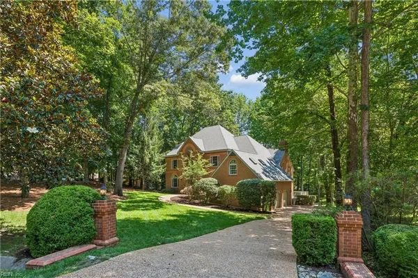 Property Slideshow image 2 of 49 | , Williamsburg, VA, 23188