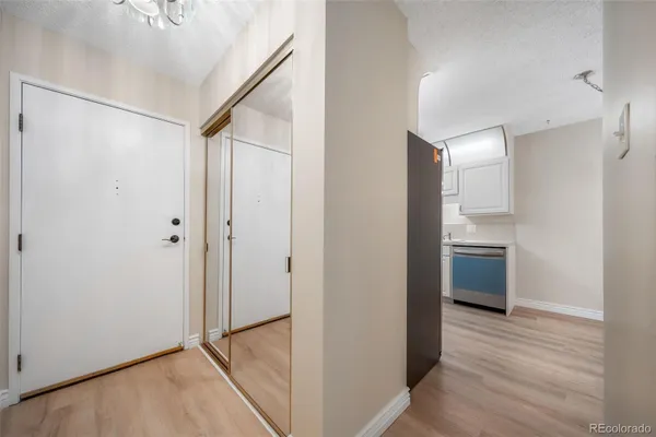 Property Slideshow image 3 of 50 | 3082 s wheeling way 205, Aurora, CO, 80014