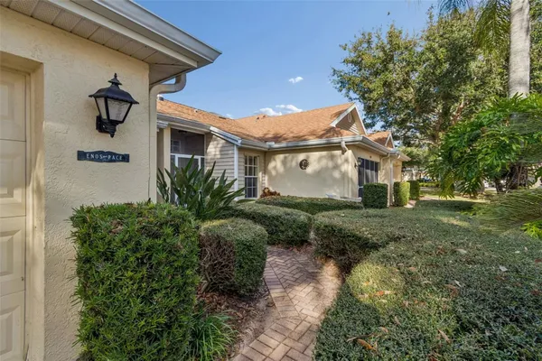Property Slideshow image 3 of 76 | 2504 new haven cir, Sun City Center, FL, 33573