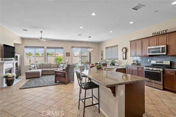 Property Slideshow image 2 of 34 | 1584 vinson crst, Beaumont, CA, 92223