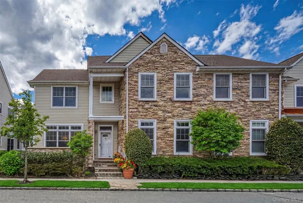 Property Slideshow image 2 of 43 | 333 e overlook, North Hempstead, NY, 11050