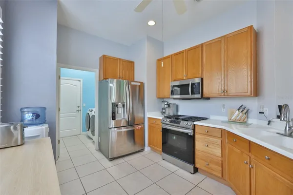 Property Slideshow image 3 of 47 | 1050 regal manor way, Sun City Center, FL, 33573