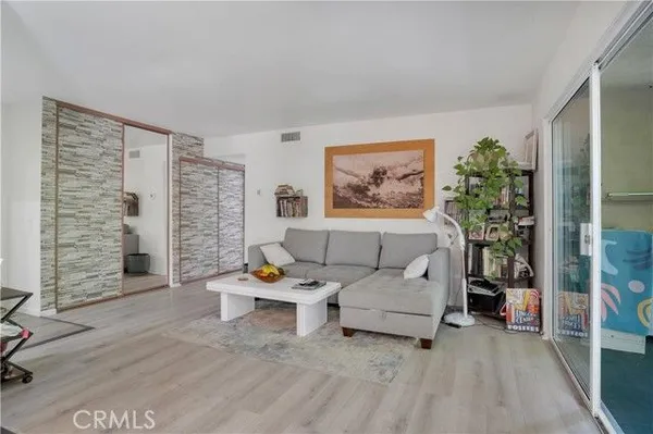 Property Slideshow image 3 of 22 | 291 sequoia ct 13, Thousand Oaks, CA, 91360