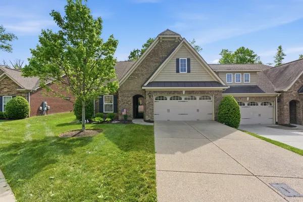Property Slideshow image 2 of 32 | 468 stonegate dr, Lebanon, TN, 37090