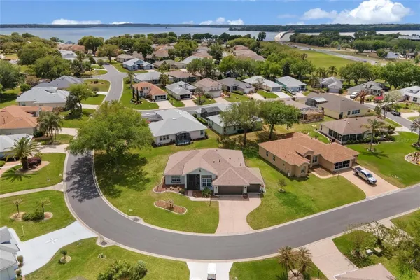 Property Slideshow image 2 of 65 | 6071 sailboat ave, Tavares, FL, 32778