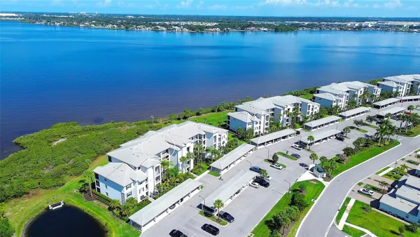 Property Slideshow image 3 of 48 | 850 tidewater shores loop 402, Bradenton, FL, 34208