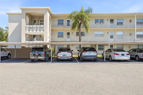 Property Slideshow image 3 of 52 | 952 virginia st 202, Dunedin, FL, 34698