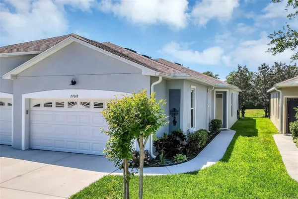 Property Slideshow image 2 of 47 | 27018 white plains way, Leesburg, FL, 34748