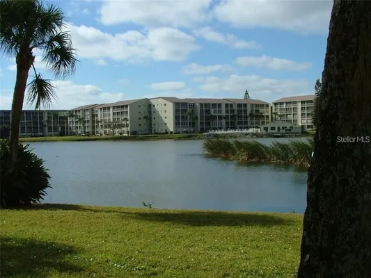 Property Slideshow image 2 of 28 | 4109 lake bayshore dr # 407, Bradenton, FL, 34205