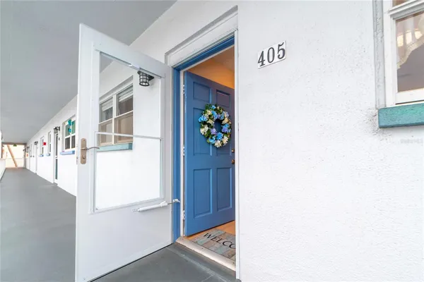 Property Slideshow image 3 of 65 | 5925 shore blvd 405, Gulfport, FL, 33707