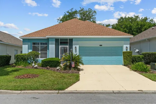 Property Slideshow image 2 of 38 | 24357 amberleaf ct, Leesburg, FL, 34748