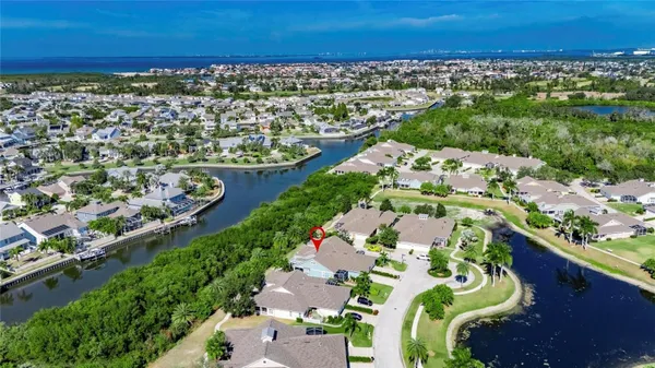 Property Slideshow image 2 of 100 | 5612 golden isles dr, Apollo Beach, FL, 33572