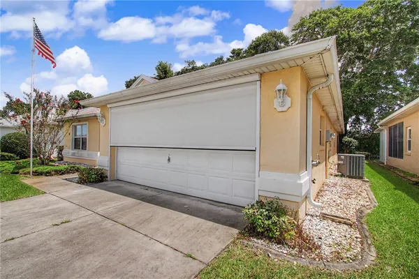 Property Slideshow image 2 of 35 | 11151 sw 73rd ct, Ocala, FL, 34476