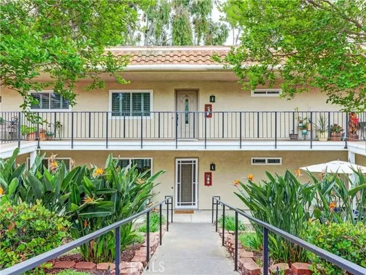 Property Slideshow image 3 of 43 | 5529 via la mesa c, Laguna Woods, CA, 92637