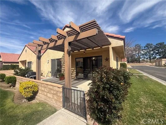 Property Slideshow image 3 of 31 | 11620 pepper ln, Apple Valley, CA, 92308