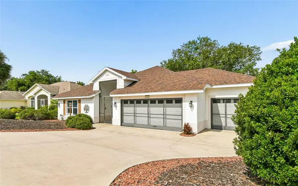 Property Slideshow image 2 of 34 | 5636 freeport dr, Tavares, FL, 32778