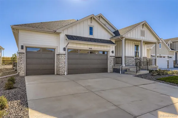 Property Slideshow image 2 of 28 | 9046 s shawnee ct, Aurora, CO, 80016