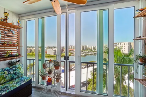 Property Slideshow image 2 of 53 | 7400 sun island dr 712, South Pasadena, FL, 33707