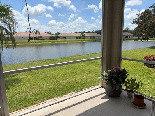 Property Slideshow image 2 of 12 | 4019 cascade falls dr, Sarasota, FL, 34243