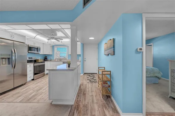 Property Slideshow image 3 of 49 | 4725 cove cir apt 302, St Petersburg, FL, 33708