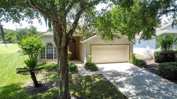 Property Slideshow image 2 of 68 | 3716 kingswood ct, Clermont, FL, 34711