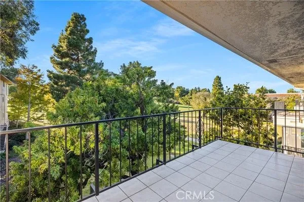Property Slideshow image 2 of 42 | 2388 w via 3e, Laguna Woods, CA, 92637