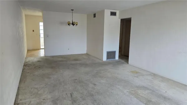 Property Slideshow image 3 of 25 | 2461 canadian way 33, Clearwater, FL, 33763