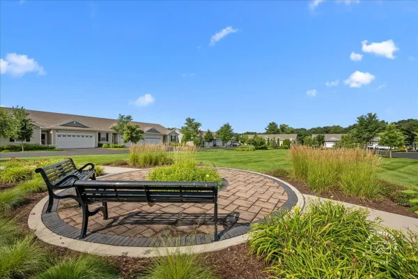 Property Slideshow image 2 of 16 | 910 darwin st, North Aurora, IL, 60542