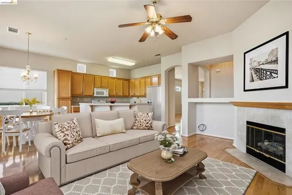 Property Slideshow image 3 of 27 | 1036 bismarck ter, Brentwood (Cc), CA, 94513