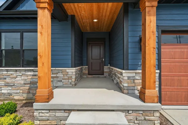 Property Slideshow image 2 of 21 | 3001 forestside ln, Valparaiso, IN, 46385
