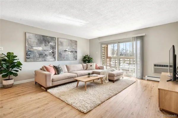 Property Slideshow image 3 of 18 | 680 s alton way 7b, Denver, CO, 80247