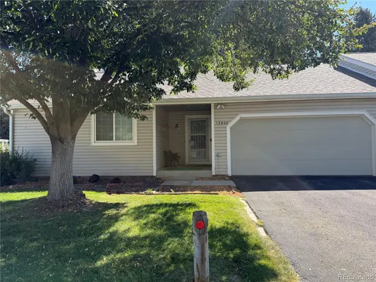 Property Slideshow image 2 of 28 | 13922 e linvale pl, Aurora, CO, 80014