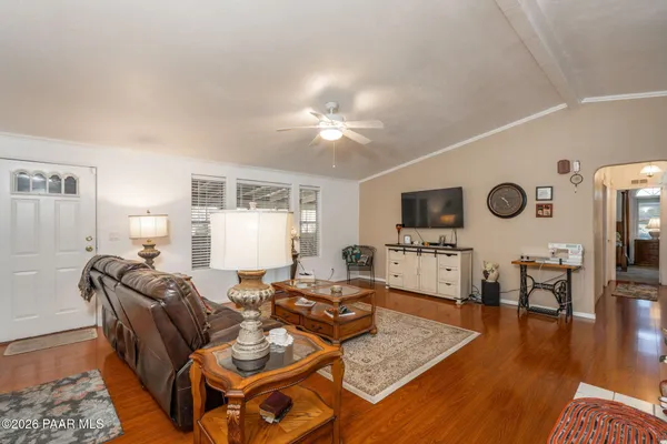 Property Slideshow image 3 of 38 | 920 n mountain hollow ct, Prescott, AZ, 86301