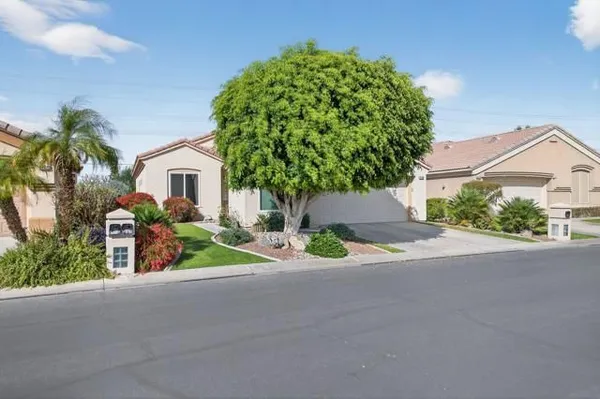 Property Slideshow image 3 of 28 | 44018 royal troon dr, Indio, CA, 92201