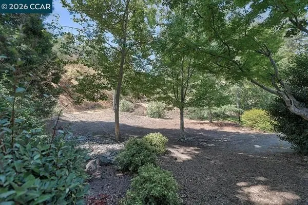 Property Slideshow image 2 of 55 | 1517 oakmont dr 1, Walnut Creek, CA, 94595