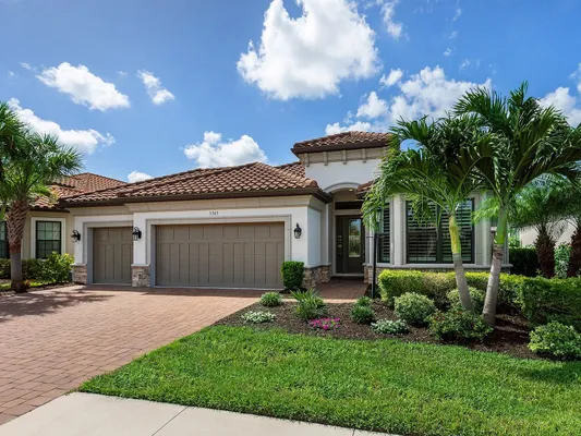 Property Slideshow image 2 of 47 | 5365 salcano st, Sarasota, FL, 34238