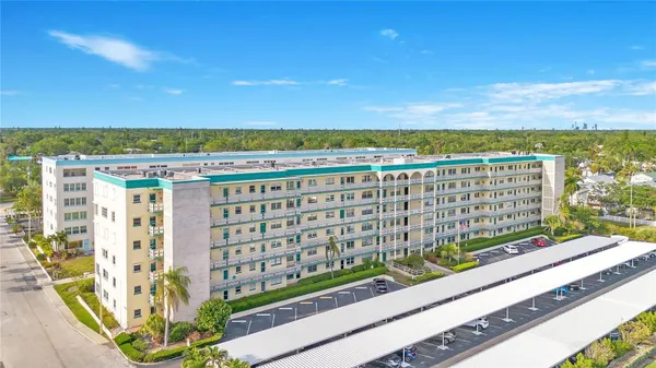Property Slideshow image 2 of 32 | 2960 59th st 405, Gulfport, FL, 33707