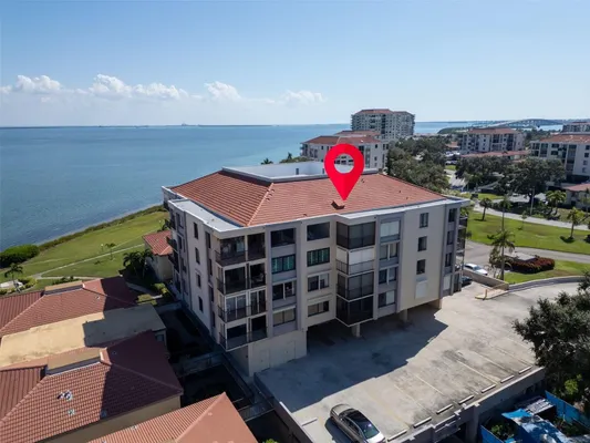 Property Slideshow image 2 of 49 | 6158 palma del mar blvd s apt 505, St Petersburg, FL, 33715