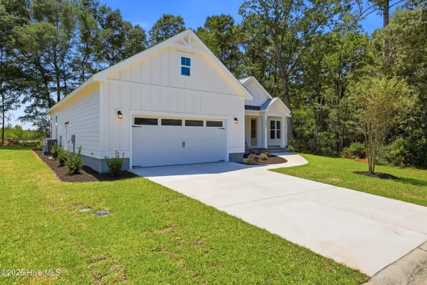 Property Slideshow image 3 of 59 | 4892 streamwood cir, Shallotte, NC, 28470