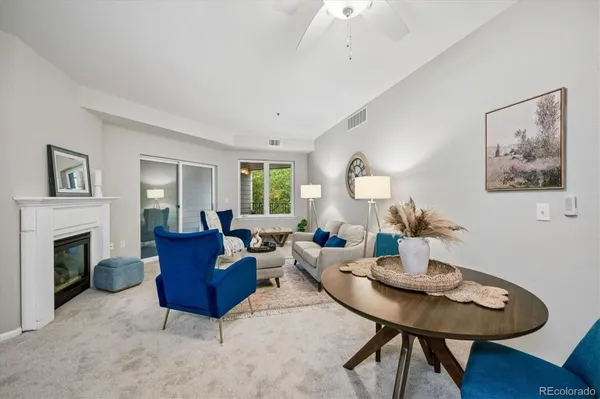 Property Slideshow image 3 of 42 | 2894 w riverwalk cir b211, Littleton, CO, 80123