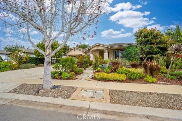 Property Slideshow image 2 of 45 | 879 wigeon way, Arroyo Grande, CA, 93420