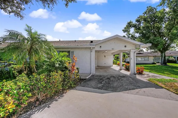 Property Slideshow image 2 of 34 | 1905 hanson ct 305, Sun City Center, FL, 33573