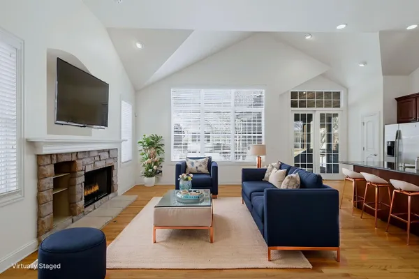 Property Slideshow image 2 of 21 | 1285 stonebriar ct, Naperville, IL, 60540