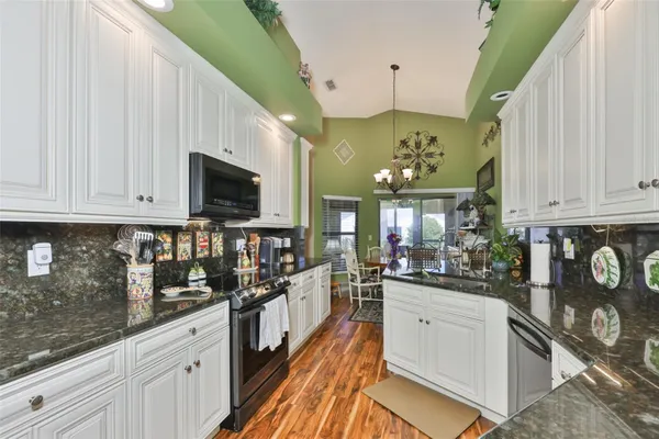 Property Slideshow image 2 of 40 | 210 linger ln, Sun City Center, FL, 33573