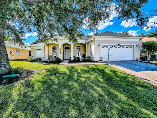 Property Slideshow image 2 of 44 | 24239 belle mede dr, Leesburg, FL, 34748