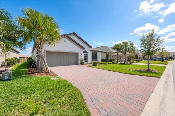 Property Slideshow image 3 of 43 | 1912 molise dr, Kissimmee, FL, 34759