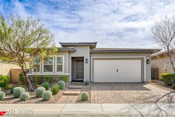 Property Slideshow image 2 of 54 | 640 longfeather st, Henderson, NV, 89011
