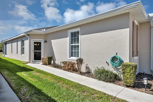 Property Slideshow image 2 of 52 | 26954 white plains way, Leesburg, FL, 34748