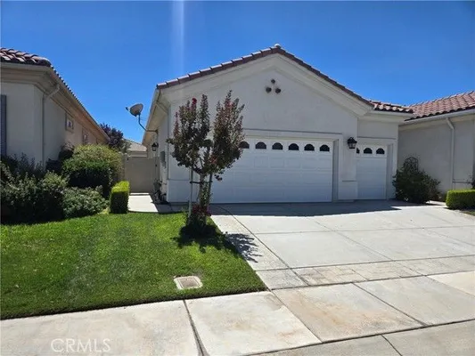 Property Slideshow image 2 of 16 | 19371 galloping hill rd, Apple Valley, CA, 92308