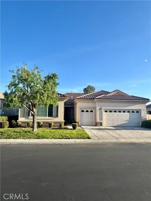 Property Slideshow image 2 of 35 | 19533 vermillion ln, Apple Valley, CA, 92308